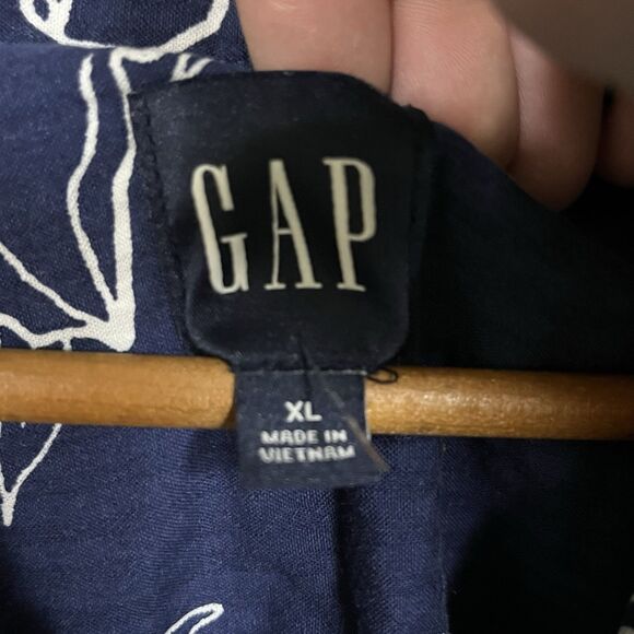 Gap Men's Short Sleeve Seersucker Vacay Shirt Size XL Blue Floral Soft Cotton - Picture 2 of 7